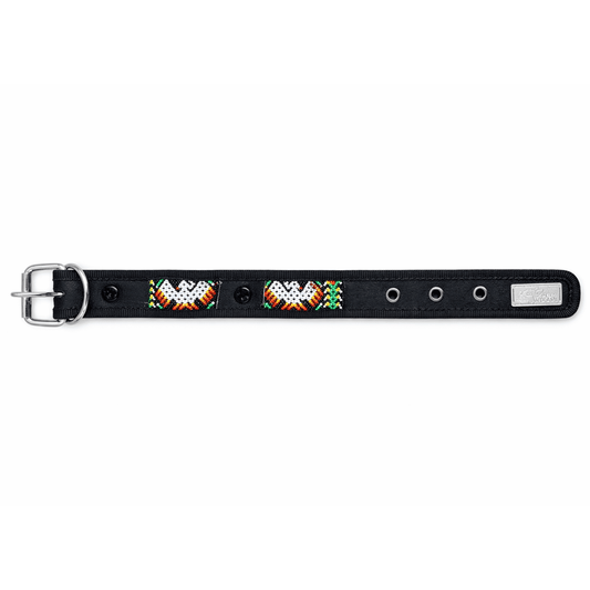 Collar Wixari Águila negro con águilas blancas con detalles naranja, rojo y verde y hebilla metálica