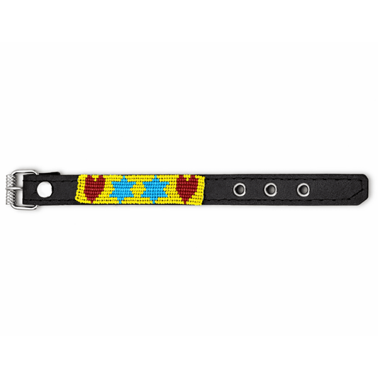 Collar Wixari Estrellas y Corazones negro con estrellas azules y corazones rojos con fondo amarillo y hebilla metálica
