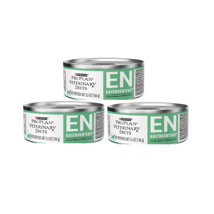 Tres latas de Purina Pro Plan Veterinary Diets EN Gastroenteric para gatos, con etiquetas blancas y verdes.