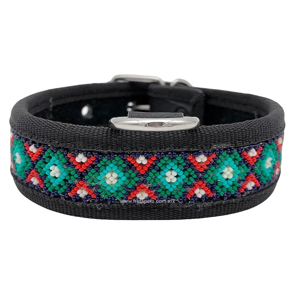 Collar Artesanal Wixari Peyote Verde y Rojo "M" - FridaPets - Perro y gato - Guardarropa - FridaPets